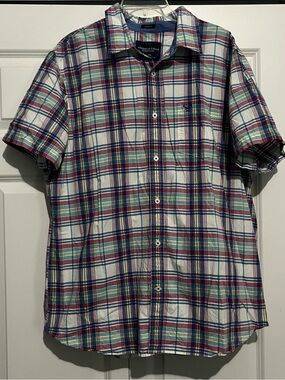American Eagle Short-Sleeve Plaid Button-Up Shirt